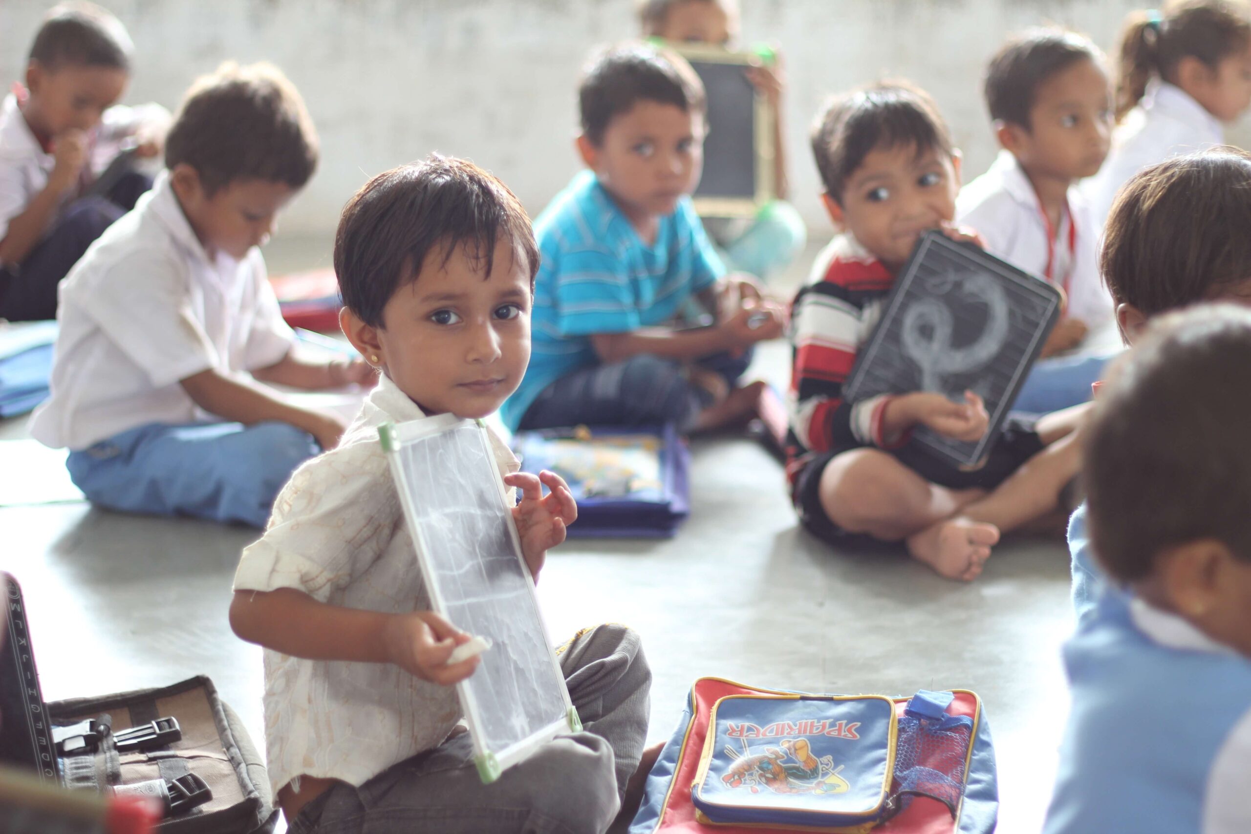 people-play-child-education-classroom-kids-1104033-pxhere.com